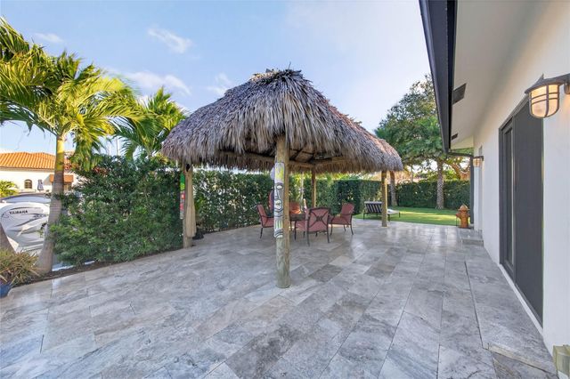 4000 NE 23rd Avenue, Lighthouse Point, FL 33064