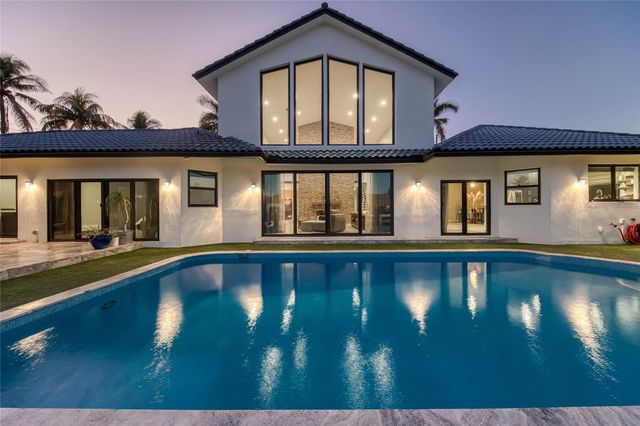 4000 NE 23rd Avenue, Lighthouse Point, FL 33064