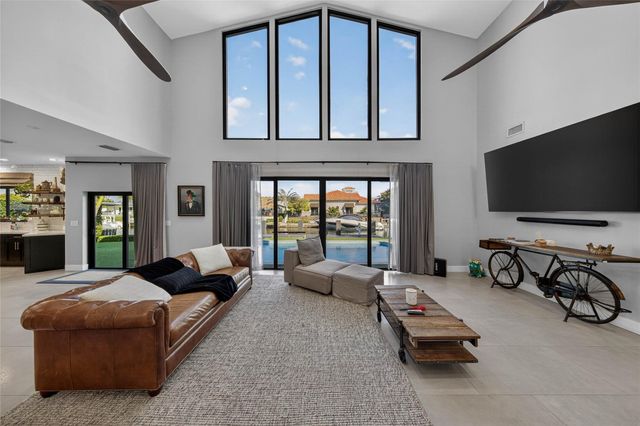 4000 NE 23rd Avenue, Lighthouse Point, FL 33064