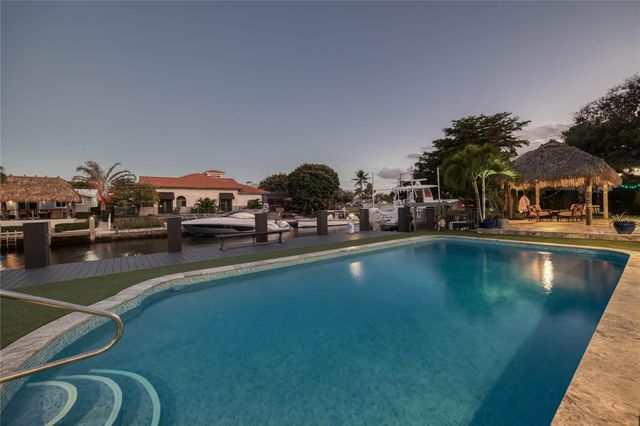 4000 NE 23rd Avenue, Lighthouse Point, FL 33064