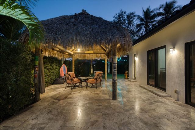 4000 NE 23rd Avenue, Lighthouse Point, FL 33064