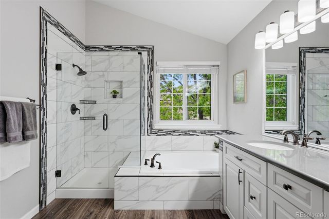 2212 S Nome Court, Aurora, CO 80014