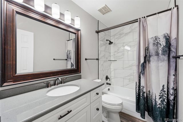 2212 S Nome Court, Aurora, CO 80014