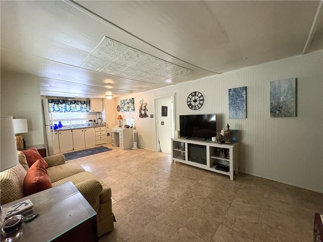 1608 Sammy Henderson St, Rockport, TX 78382