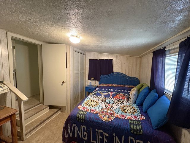 1608 Sammy Henderson St, Rockport, TX 78382