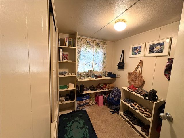 1608 Sammy Henderson St, Rockport, TX 78382