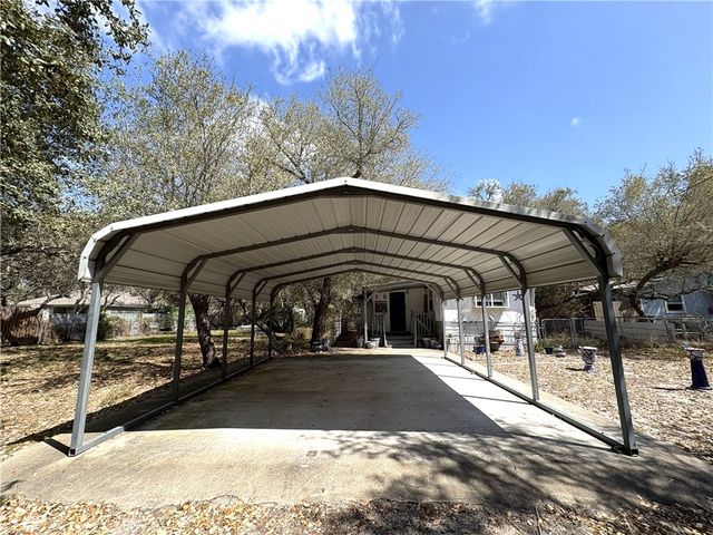 1608 Sammy Henderson St, Rockport, TX 78382