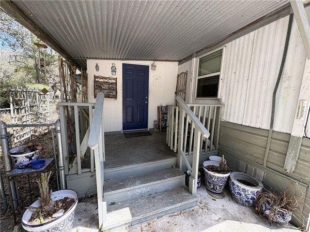 1608 Sammy Henderson St, Rockport, TX 78382