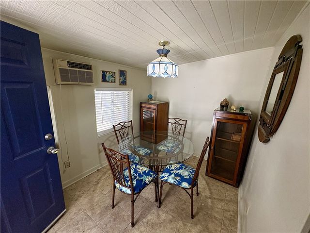 1608 Sammy Henderson St, Rockport, TX 78382