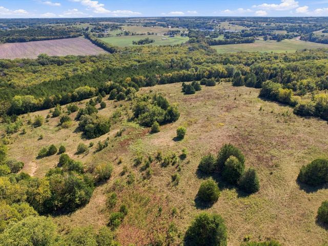 828 Blanton Hill Road, Whitewright, TX 75491
