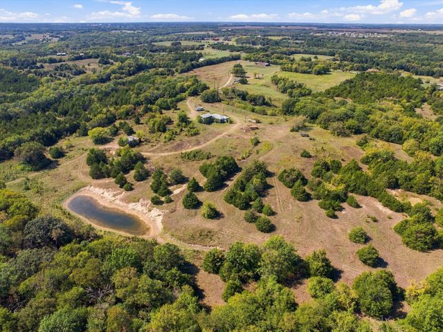 828 Blanton Hill Road, Whitewright, TX 75491