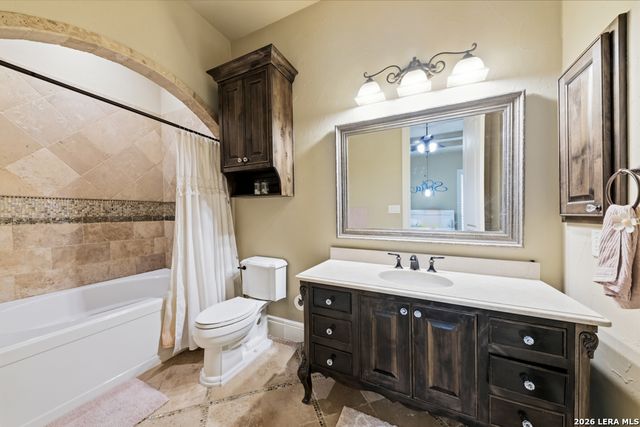 25210 Doral Crst, San Antonio, TX 78260