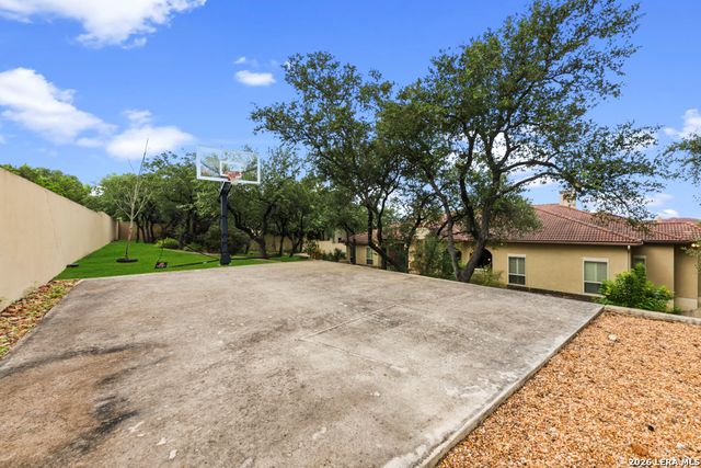 25210 Doral Crst, San Antonio, TX 78260