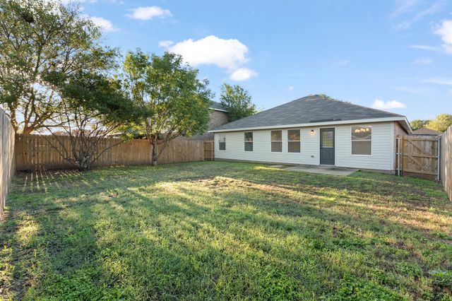 1128 Boxwood Drive, Crowley, TX 76036