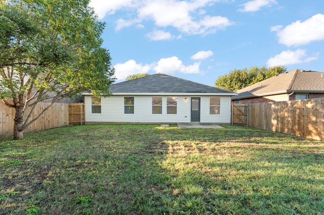 1128 Boxwood Drive, Crowley, TX 76036