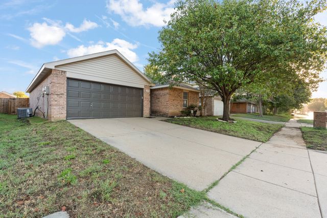 1128 Boxwood Drive, Crowley, TX 76036