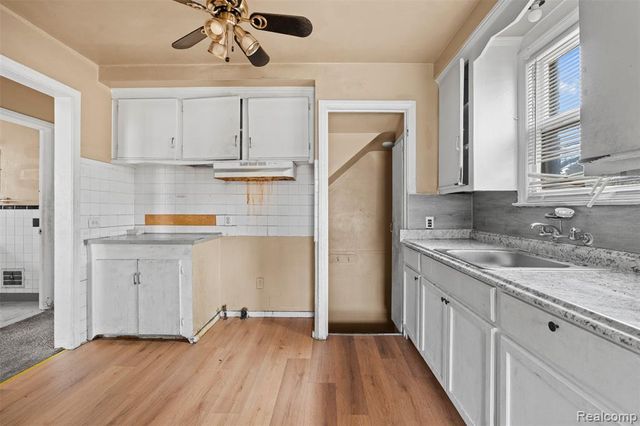 14000 Bringard Drive, Detroit, MI 48205