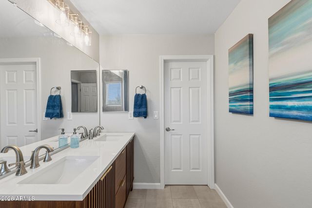 1948 W Black Hill Road, Phoenix, AZ 85085