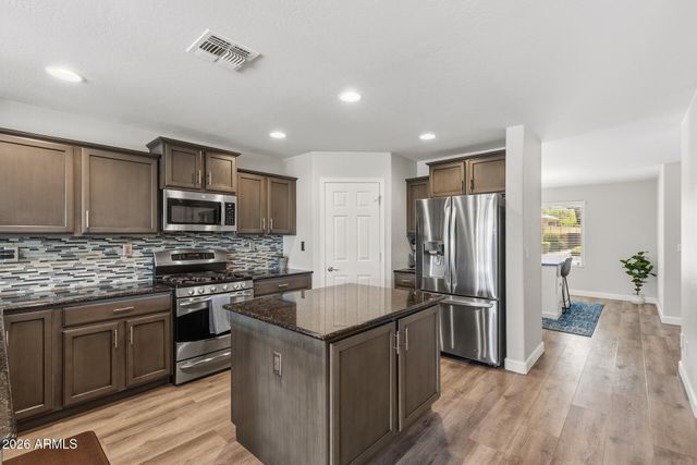 1948 W Black Hill Road, Phoenix, AZ 85085