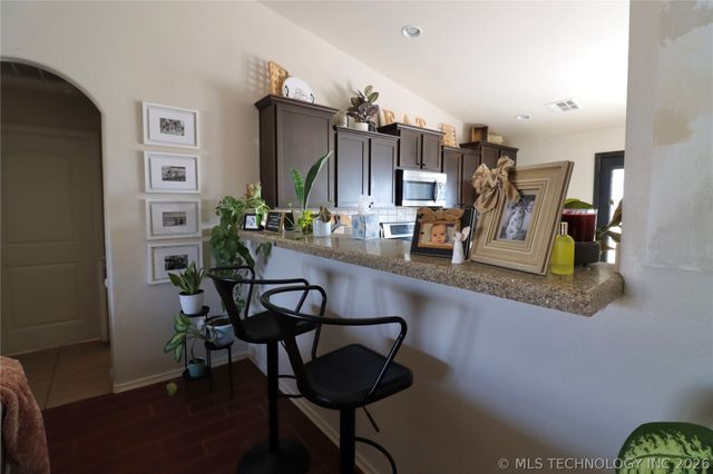 12755 N 124th East Place, Collinsville, OK 74021