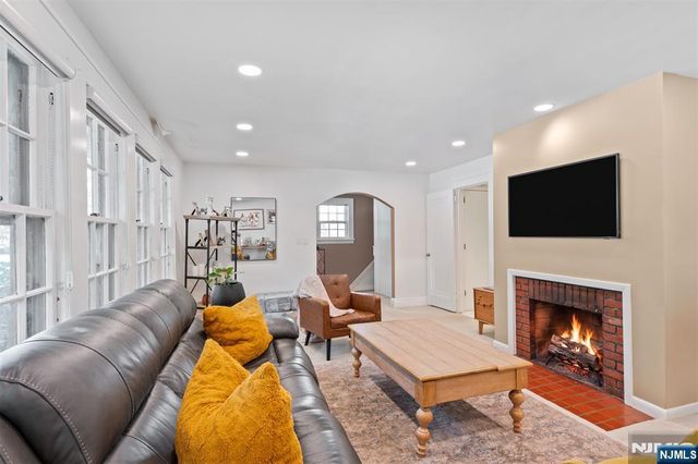 529 Wyndham Road, Teaneck, NJ 07666