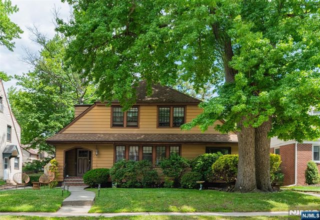 529 Wyndham Road, Teaneck, NJ 07666