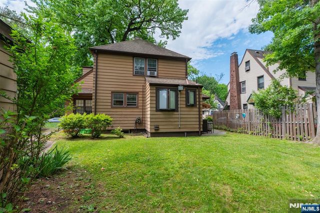 529 Wyndham Road, Teaneck, NJ 07666