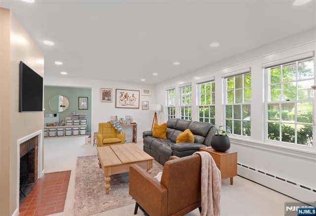 529 Wyndham Road, Teaneck, NJ 07666