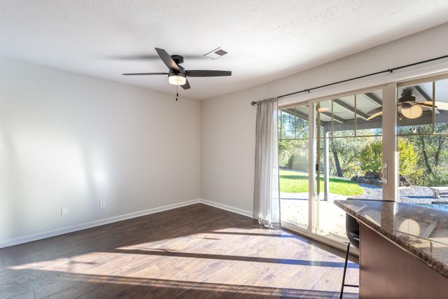 17063 Hawthorne Avenue, Anderson, CA 96007