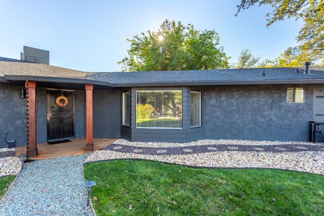 17063 Hawthorne Avenue, Anderson, CA 96007