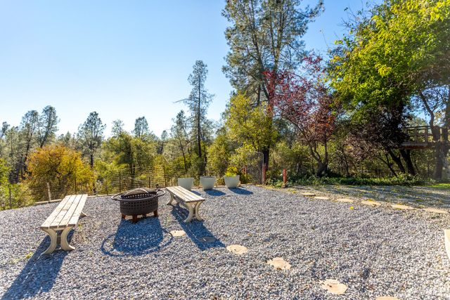 17063 Hawthorne Avenue, Anderson, CA 96007