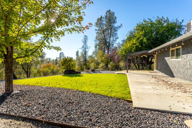 17063 Hawthorne Avenue, Anderson, CA 96007