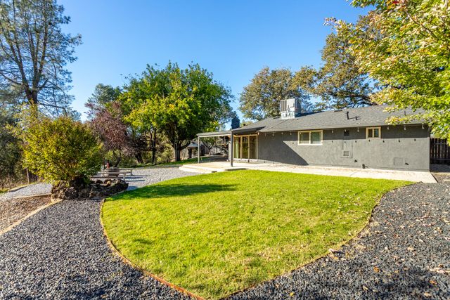 17063 Hawthorne Avenue, Anderson, CA 96007