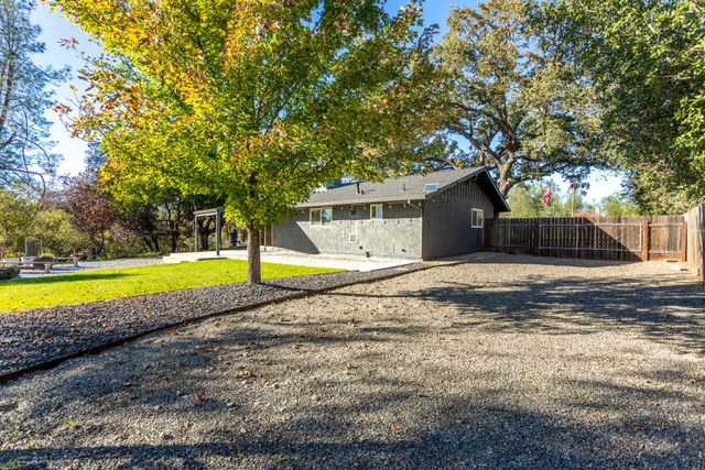 17063 Hawthorne Avenue, Anderson, CA 96007