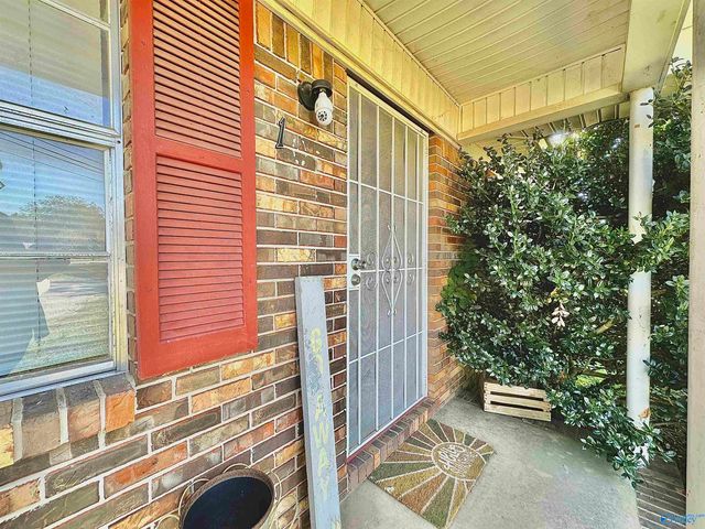 102 Clint Warren Street NE, Hanceville, AL 35077