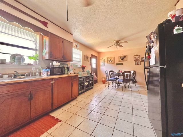 102 Clint Warren Street NE, Hanceville, AL 35077