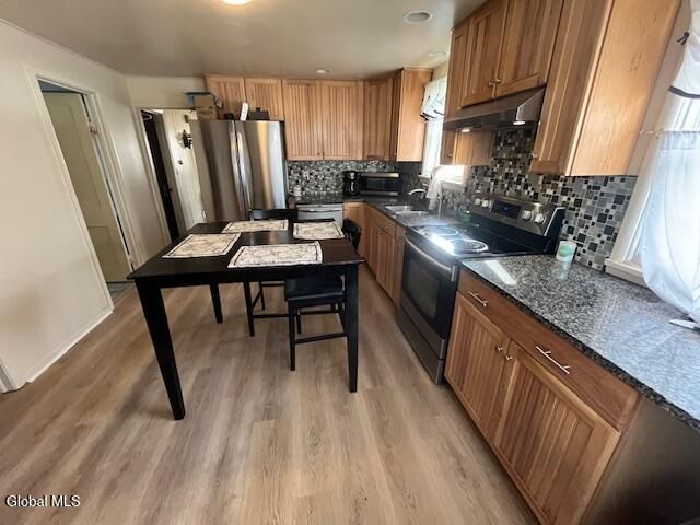 11 Baker Avenue, North Greenbush, NY 12198