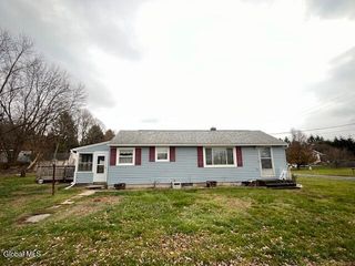 11 Baker Avenue, North Greenbush, NY 12198