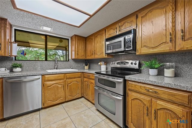 300 Sequoia Spur, Georgetown, TX 78628