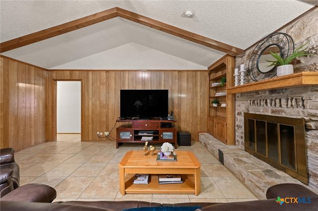 300 Sequoia Spur, Georgetown, TX 78628