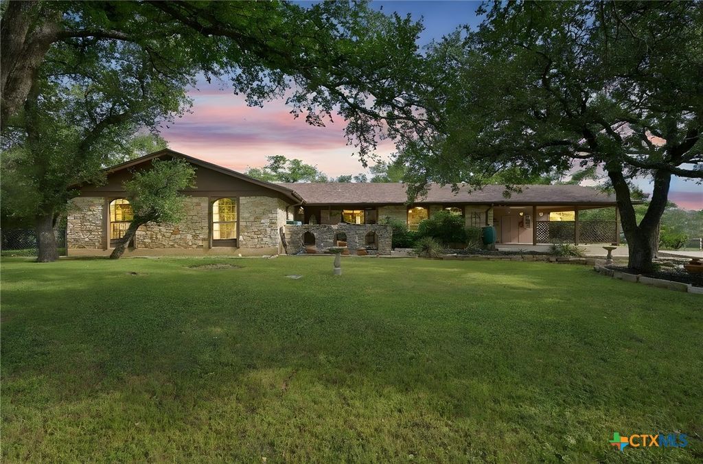 300 Sequoia Spur, Georgetown, TX 78628