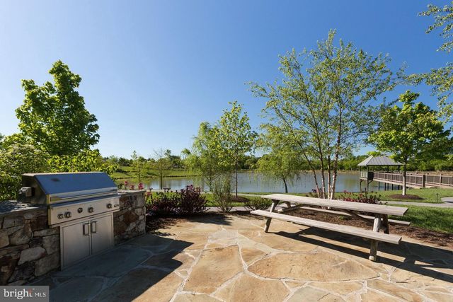 25811 YELLOW BIRCH CT, Aldie, VA 20105