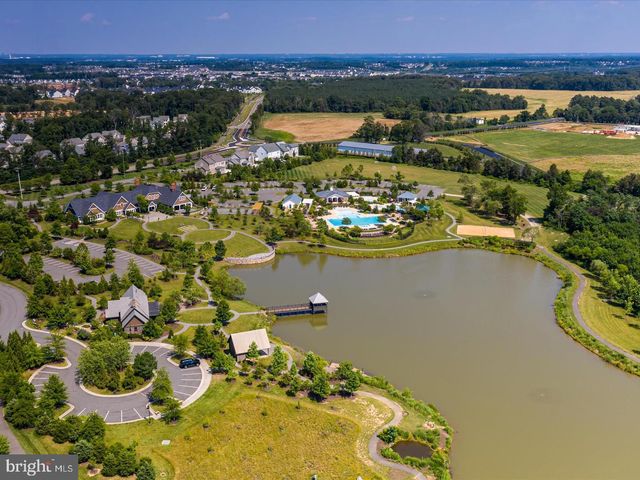 25811 YELLOW BIRCH CT, Aldie, VA 20105