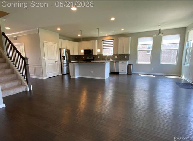 2060 Trimble Street, Orion Charter Township, MI 48360