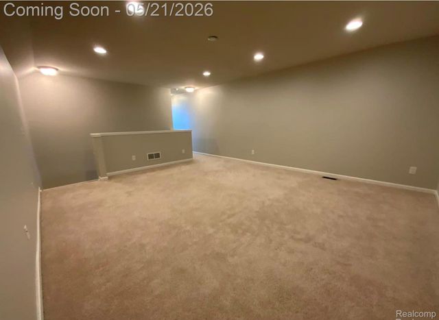 2060 Trimble Street, Orion Charter Township, MI 48360