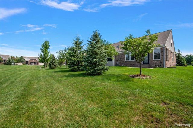2060 Trimble Street, Orion Charter Township, MI 48360
