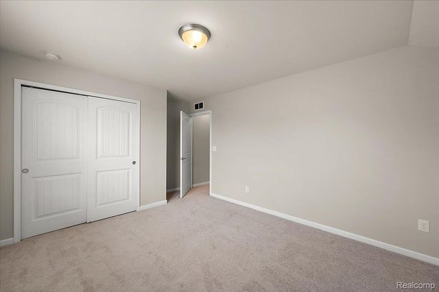 2060 Trimble Street, Orion Charter Township, MI 48360