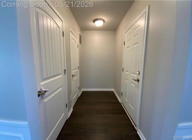 2060 Trimble Street, Orion Charter Township, MI 48360