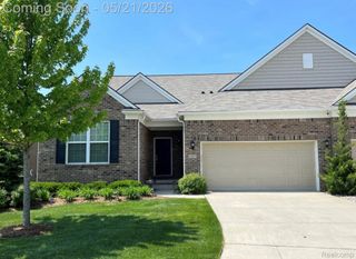 2060 Trimble Street, Orion Charter Township, MI 48360