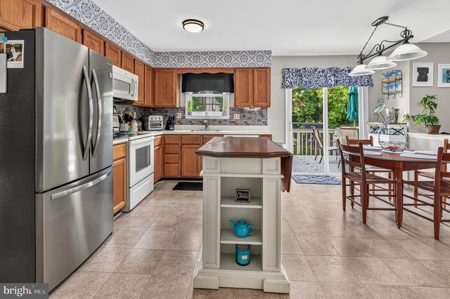 429 DEEP WILLOW DR, Exton, PA 19341